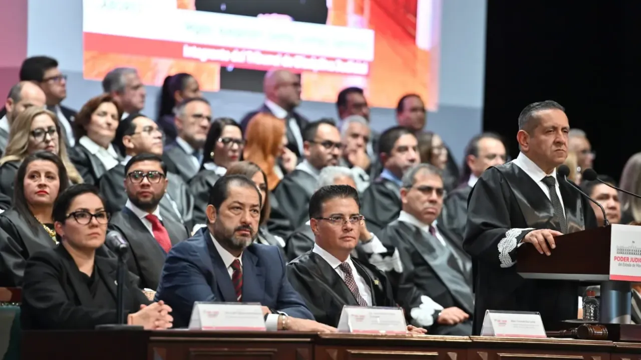 Sesión del Poder Judicial del Estado de México con legisladores y magistrados