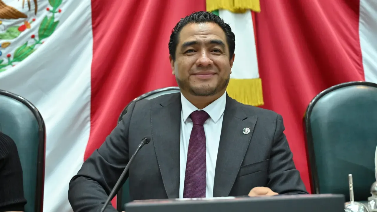 Sesión del Congreso del Estado de México con diputados en el Pleno