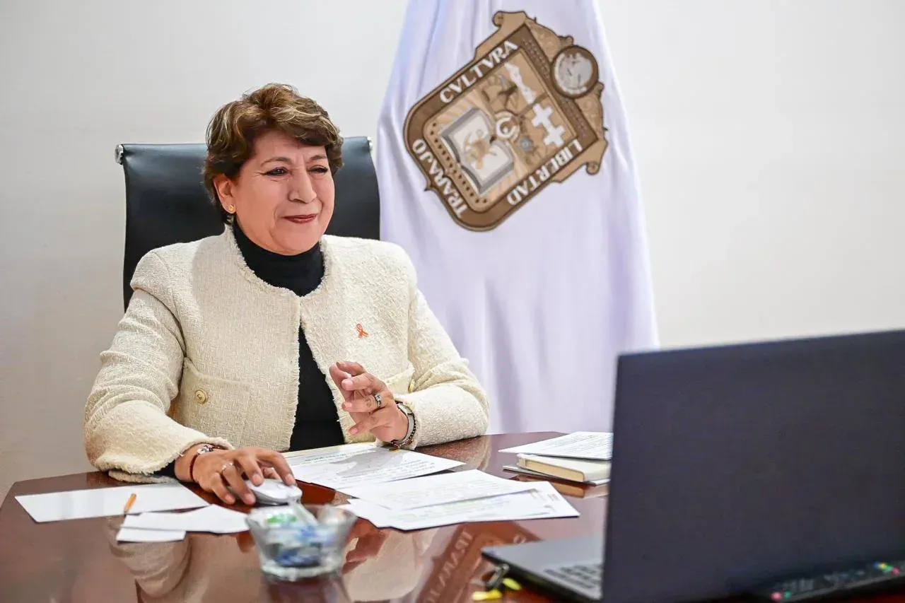 Consultorio médico con equipo básico de salud