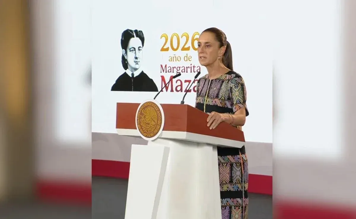Conferencia de prensa con funcionarios federales anunciando medidas para pymes