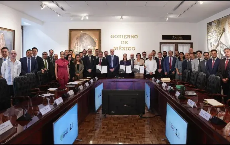 Reunión entre Claudia Sheinbaum y empresarios gasolineros en Palacio Nacional