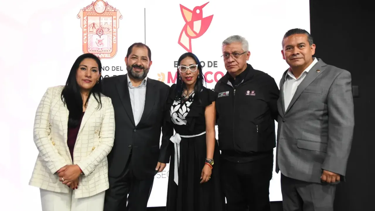 Legisladores de Morena durante recorrido por el C5 en Toluca