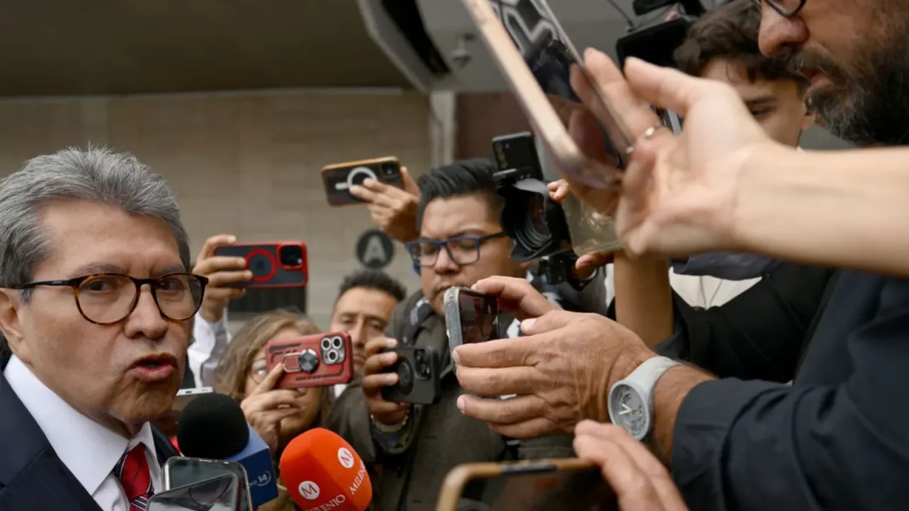 Ricardo Monreal durante entrevista en el Palacio Legislativo de San Lázaro