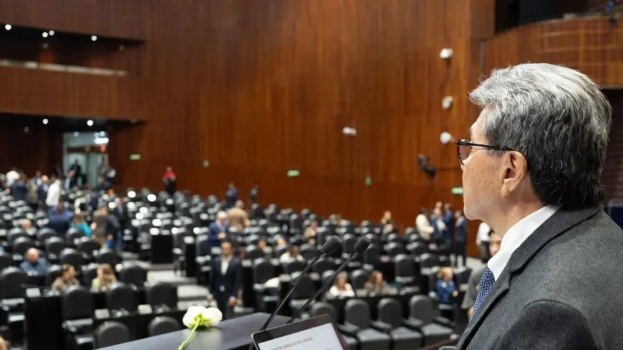 Ricardo Monreal durante su intervención en la tribuna de la Cámara de Diputados