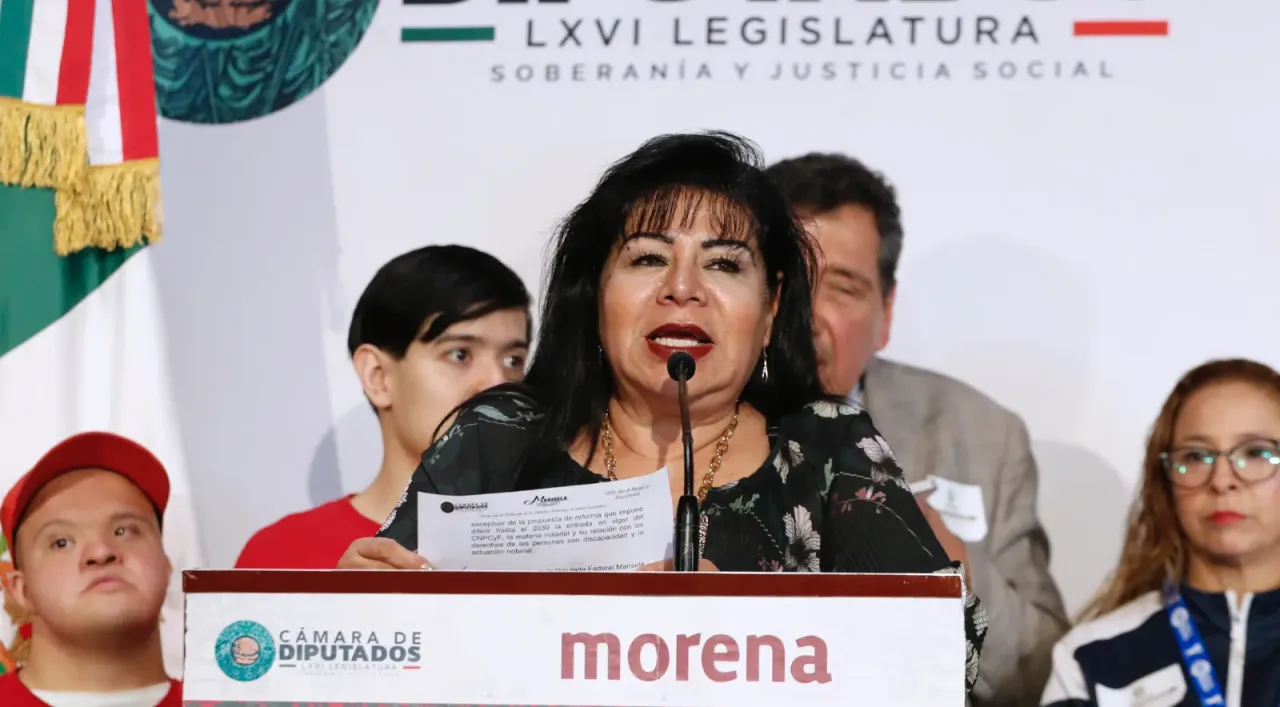 Diputada Marisela Zúñiga durante una conferencia de prensa en la Cámara de Diputados