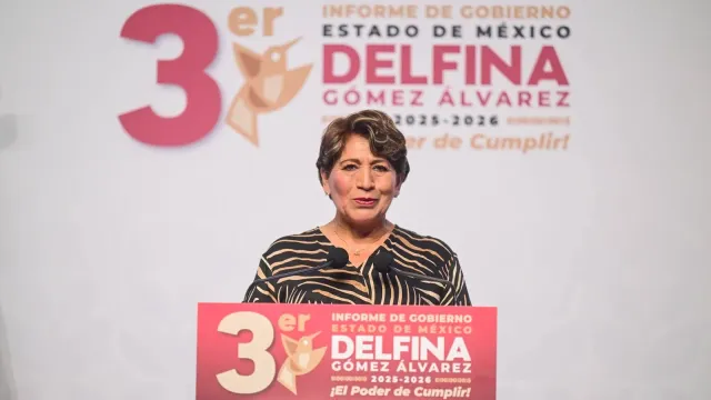 Gobernadora del Estado de México durante presentación de resultados