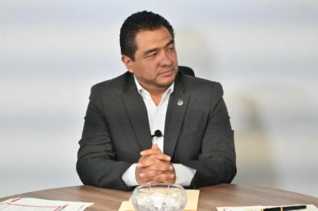 Sesión del Congreso del Estado de México con legisladores en sus curules.