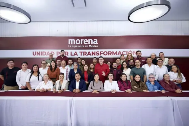 Reunión de dirigencias estatales de Morena en encuentro nacional