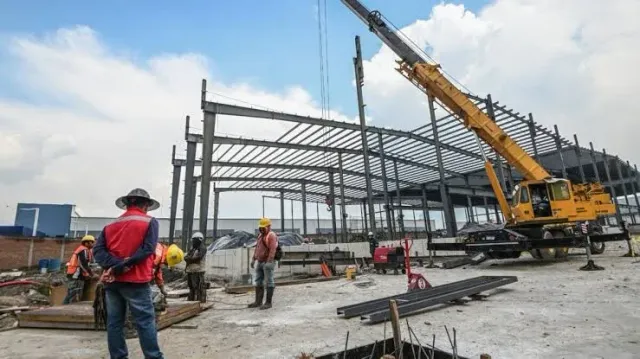 Sesión del Congreso del Estado de México con legisladores en sus curules