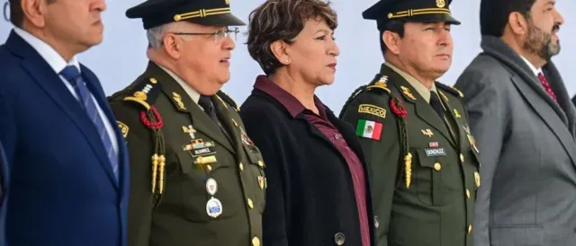 Ceremonia militar en Rayón, Estado de México, con autoridades presentes