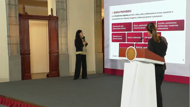 Conferencia matutina con funcionarios federales presentando medidas sobre redes sociales
