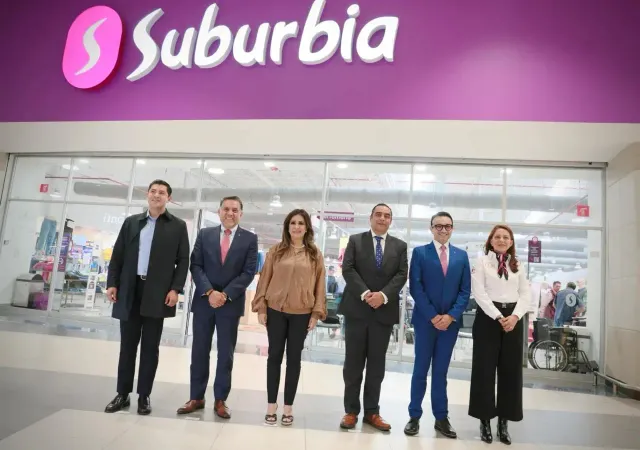 Funcionaria estatal durante anuncio de inversión en Ixtapaluca