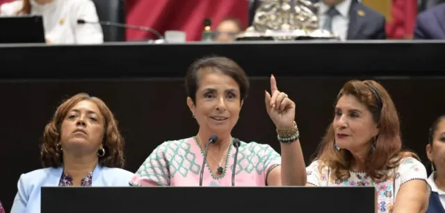 Diputada Antares Vázquez durante su intervención en la Cámara de Diputados