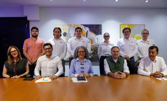 Reunión de trabajo sobre vivienda entre autoridades estatales y del Infonavit