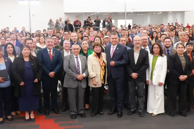 Ceremonia por el 165 Aniversario del Registro Civil en Toluca