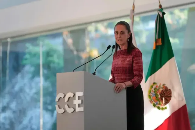 Claudia Sheinbaum durante un encuentro con empresarios del Consejo Coordinador Empresarial