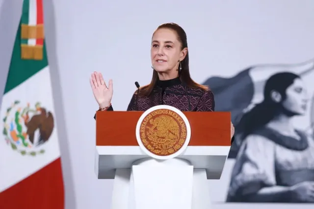 La presidenta Claudia Sheinbaum durante la conferencia matutina en Palacio Nacional
