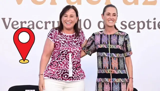 Personas y vehículos en la zona portuaria de Veracruz durante un evento oficial