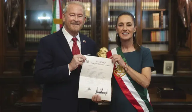 Reunión diplomática entre la presidenta de México y el embajador de Estados Unidos